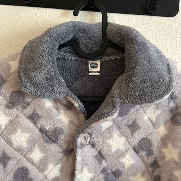 Disney Youth Size: 10(140/70) Quilted Fleece 4 Button Gray/White EUC Jacket. - Picture 7 of 10